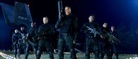 Doom - Der Film – L-R: Das Kind (Al Weaver), Duke (Razaaq Adoti), Destroyer (DeObia Oparei), Portman (Richard Brake), Sarge und (Dwayne Johnson), John Grimm (Karl Urban), Mac (Yao Chin) und Goat (Ben Daniels)