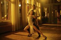 Darf ich bitten? – Paulina (Jennifer Lopez, l.); John Clark (Richard Gere, r.)