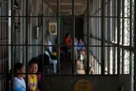 Überleben hinter Gittern (ZDFinfo) – In einem kleinen Abschnitt von Cebu City befinden sich die wenigen Frauenzellen.