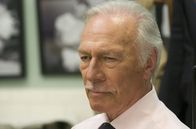 Inside Man – Der Kriminelle Dalton Russell plant den perfekten Bankraub. Zielscheibe des Coups ist das unregistrierte Schließfach, des Vorstandsvorsitzenden der Bank, Arthur Case (Christopher Plummer) ...