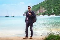 Death in Paradise – Ralf Little als DI Neville Parker.