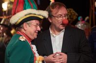 Der König von Köln – Wer zuerst lacht hat in Köln die Nase vorn. So wie Baudezernent Lothar Stüssgen (Joachim Król, l), hier mit Josef Asch (Rainer Bock, r).