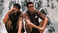 Prison on Fire 1 – v.li.: 41671 / Chung Tin Ching (Chow Yun-Fat), Lo Ka Yiu / 51910 (Tony Ka Fai Leung)