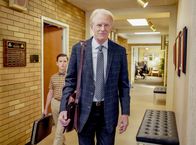 Young Sheldon – Sheldon Cooper (Iain Armitage, l.); Dr. Linkletter (Ed Begley jr.)