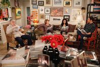 9JKL – (v.l.n.r.) Harry (Elliott Gould); Judy (Linda Lavin); Eve (Liza Lapira); Josh (Mark Feuerstein)