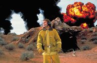 Evolve – Seit der Alieninvasion ist der leidenschaftliche Feuerwehrmann Wayne Gray (Seann William Scott) voll und ganz in seinem Element ...