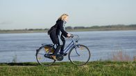 Tatort – Ungewohntes Fortbewegungsmittel für Charlotte Lindholm (Maria Furtwängler).