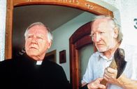 Der Bergdoktor – (v.li.): Rolf Castell (Pfarrer Hauberer), Karl Merkatz (Ludwig Breinfalk).