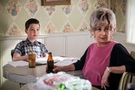 Young Sheldon – Iain Armitage (Sheldon Cooper), Annie Potts (Constance 'Meemaw' Tucker).