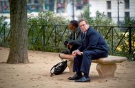 Black Earth Rising – Bei ihrer Arbeit geraten Kate (Michaela Coel) und Michael (John Goodman) in einen Interessenkonflikt. Verfolgen sie überhaupt noch das gleiche Ziel?