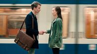 Mein Ende. Dein Anfang. – Eine schicksalhafte Begegnung: Aron (Julius Feldmeier) und Nora (Saskia Rosendahl)