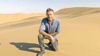 Faszination Erde – Vor rund 80 Millionen Jahren entstand im heutigen Westafrika eine unwirtliche Landschaft. Die Namib-Wüste ist die älteste Wüste der Welt und gilt aufgrund ihrer Trockenheit, häufigen Sandstürmen und extremen Temperaturschwankungen als eine besonders trockene Gegend auf der Erde. Namib bedeutet schlicht "Leerer Platz" oder "Leerer Ort", eine wirklich passende Namensgebung für so einen Ort.