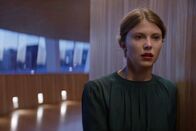 Thelma – Die schüchterne Thelma (Eili Harboe) verlässt ihr streng religiöses und konservatives Elternhaus in der ländlichen Idylle der norwegischen Wälder, um in Oslo zu studieren.