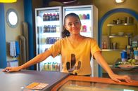 Club der magischen Dinge – Tayla (Mia Madden) ist neu in der Stadt und arbeitet nun im Gangway-Café, um sich Taschengeld zu verdienen. Dort lernt sie die Mitglieder des Clubs kennen.