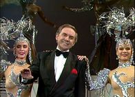 Stars unterm Funkturm – Harald Juhnke und Tanzgruppe aus "Willkommen im Club" 1991.