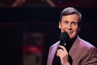 Till Reiners' Happy Hour – Moderator und Stand-Up-Comedian Till Reiners freut sich auf tolle Gäste in seiner "Happy Hour"