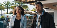 Based on a True Story - Sprich oder stirb! – Detective Jessie Peterson (Yvonne Senat Jones, l.); Detective Quincy Burrell (Miles Mussenden, r.)