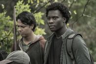 The Walking Dead – Marco (Gustavo Gomez, l.); Elijah (Okea Eme-Akwari, r.)