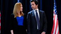 Salvation – Grace (Jennifer Finnigan, l.); Darius (Santiago Cabrera, r.)