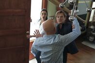 MacGyver – (v.l.n.r.) Desi Nguyen (Levy Tran); Dahn Nguyen (Michael Paul Chan); Angus MacGyver (Lucas Till)
