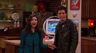 iCarly – Carly Shay (Miranda Cosgrove), Griffin (Drew Roy)