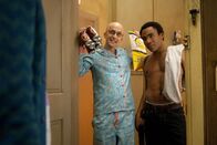Community – Dean Pelton (Jim Rash, l.); Troy Barnes (Donald Glover, r.)