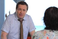 Death in Paradise – DI Jack Mooney (Ardal O'Hanlon) hat sich gut auf der Insel eingelebt.