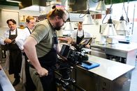 Restaurantlegenden – In der Buckligen Welt steht das Triad. Heute steht Uwe Machreich in seinem Restaurant in der Küche und arbeitet an seinem Ruf als Tausendsassa.