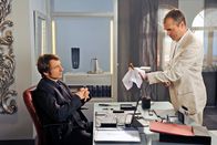 Rote Rosen – ARD ROTE ROSEN FOLGE 1074 Uhr im ERSTEN. Simon (Patrick Winczenwski, r.) fordert von Falk (Guido Broscheit, l.) Nadine auszuschalten.