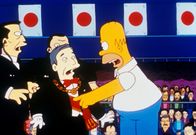 Die Simpsons – "Die Simpsons", "Die japanische Horror-Spielshow." Die Simpsons wollen Urlaub machen. Aus Geldmangel buchen sie eine Billigreise nach Japan. Das Leben ist dort jedoch so teuer, dass sie bald pleite sind. Um an das Geld für den Rückflug nach Springfield zu gelangen, nehmen sie an einer japanischen Fernseh-Spielshow teil.