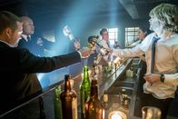 Navy CIS: L.A. – L-R: G. Callen (Chris O'Donnell), Sam Hanna (LL Cool J), Nell Jones (Renée Felice Smith), Eric Beale (Barrett Foa), Kensi Blye (Daniela Ruah) und Marty Deeks (Eric Christian Olsen) haben etwas zu feiern und zwar nicht nur die Aufklärung ihres letzten Falls ...