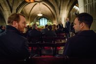 Elementary – Holmes (Jonny Lee Miller) ist davon überzeugt, dass Dr. Joshua Vikner (Tony Curran, l.), der neue Leiter von Moriartys Organisation, den Bombenanschlag auf seinen Vater Morland befohlen hat. Doch was genau will Dr. Vikner damit bezwecken?