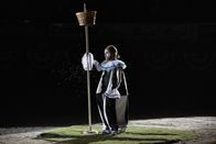 Baskets – Mit seinen Auftritten beim Rodeo macht Chip (Zach Galifianakis) nicht genug Gewinn und muss sich schon bald Gedanken über seine Wohnsituation machen ...