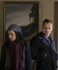Elementary – Sherlock (Jonny Lee Miller) and Watson (Lucy Liu) pursue Martin Ennis, an unpredictable criminal, before he strikes again.