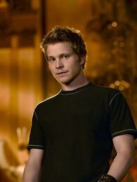 Gilmore Girls – Logan (Matt Czuchry) freut sich auf das Date, doch als es schliesslich soweit ist, verläuft alles anderes, als er es sich vorgestellt hat.