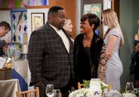 The Neighborhood – Calvin Butler (Cedric the Entertainer, l.); Tina Butler (Tichina Arnold, r.)
