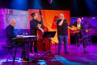 Vera – Wolf Bachofner mit Band.