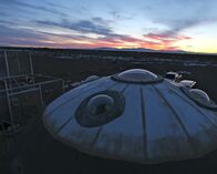 UFO-Jäger – Trinidad, Colorado, USA: Ein UFO-Außenposten vor einem Sonnenuntergang in Colorado.