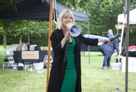 Agatha Raisin – Agatha Raisin (2016)