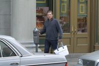 How I Met Your Mother – Anstatt Woody Allen, treffen die Freunde auf Maury Povich (Maury Povich).