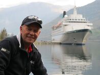 Verrückt nach Meer – Kapitän Hansen vor der "MS Albatros".