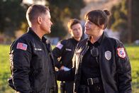 9-1-1: Lone Star – L-R: Owen Strand (Rob Lowe) and Michelle Blake (Liv Tyler)