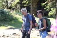 Gipfeltreffen – Werner Schmidbauer mit Eva Karl Faltermeier auf dem Osser (1293m) bei Lam im Bayerischen Wald.
