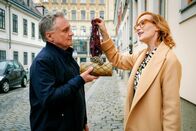 Vorstadtweiber – Hadrian Melzer (Bernhard Schir), Barbara Bragana (Nicole Beutler).