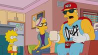 Die Simpsons – (v.l.n.r.) Lisa; Amber Duffman; Duffman