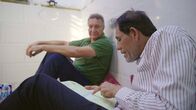 WeltWeit – Karim El-Gawhary im Gespräch mit Talib Majli, einem Folteropfer aus dem berüchtigten Abu Ghraib Gefängnis.