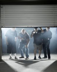 Storage Wars - Die Geschäftemacher – (1. Staffel) - (v.l.n.r.) Jarrod Schulz; Darrell Sheets; Dave Hester; Barry Weiss