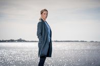 The Bay – Lisa Armstrong (Morven Christie) nimmt ihre Arbeit als Kommissarin sehr ernst.