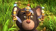 Die Biene Maja – Nur ein Teddybär - die Königin ist erleichtert.