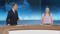 logo! extra – In dem "logo!"-extra: Lindas Reise durch die logo!-Welt stolpert Linda von einer merkwürdigen Situation in die nächste. Eigentlich muss sie "logo!" moderieren, aber stattdessen landet sie erst mitten in einem Erklärbeitrag und später im völlig falschen Studio.